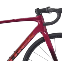 Crimson to Dark Carmine Fade